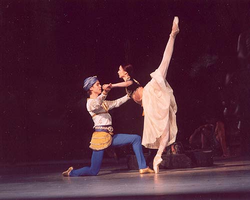 jr_bayadere_zakharova_sarafanov_act1_500